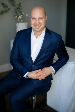 Dr. Faris Murad