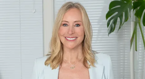 Lynne Ahn, MD, FAARM